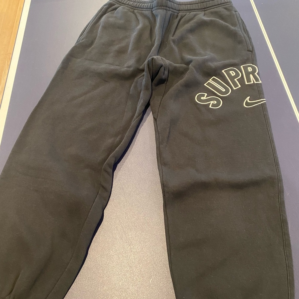 Supreme Nike arc sweatpants men